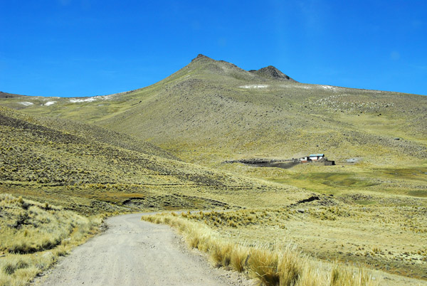 The old Puno-Arequipa road