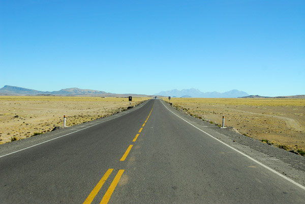 Straight road across the Altiplano, Salinas National Reserve