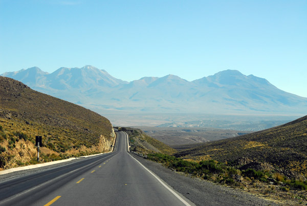 Heading towards the volcanoes of Arequipa - Nevado Chachani 6057m (19,872ft)