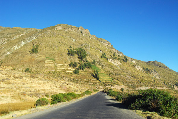 Road to the south rim, Valle del Colca