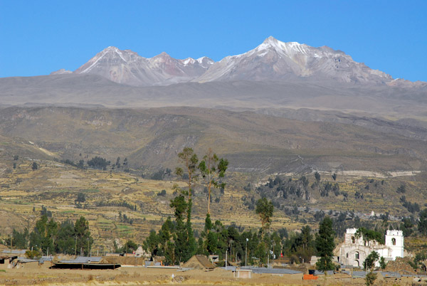 Village of Yanque with Hualca Hualca (6025m/19,767 ft), the first of the south rim villages