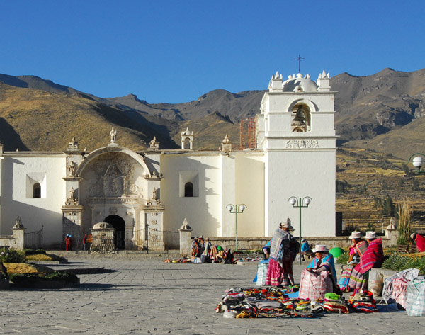 Yanque's pretty plaza and 18th Century church