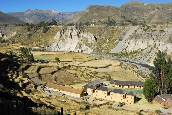 Upscale Colca Lodge on the north bank of the Colca River