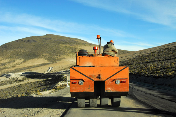 Road maintenance on the access road to Colca Canyon
