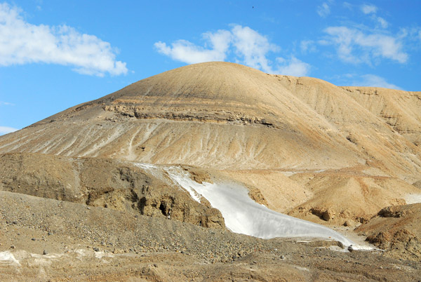 Desert hills between Vitor and Tambillo