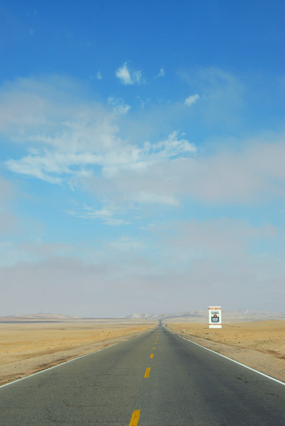 Panamerican Highway nearing the coast