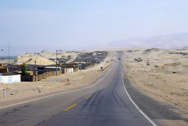 Carretera Panamericana along the south coast of Peru