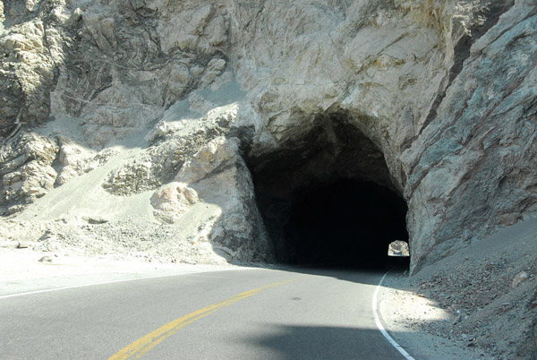 Panamerican Highway passing through a tunnel between Ocoña and La Planchada