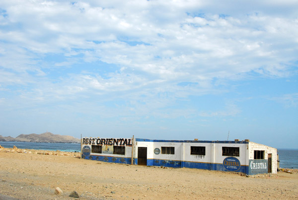 Restaurant Oriental on the beach at Atico, Peru