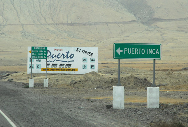 Turnoff for Puerto Inca, 603km south of Lima and 159 km from Nazca