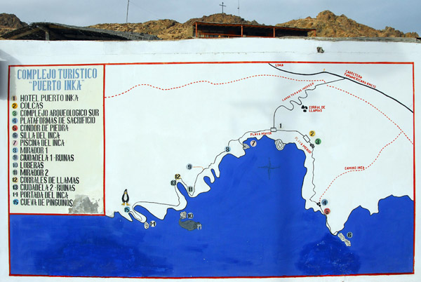 Hiking trails along the coast around Puerto Inka