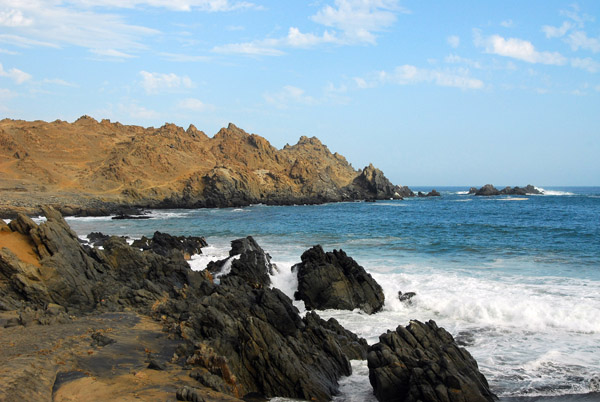 Rugged coast at Puerto Inka