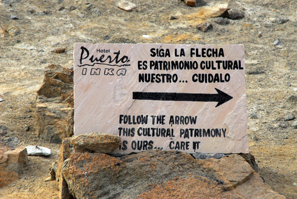 Trail from the hotel to the southern ruins, Puerto Inca