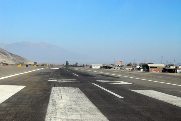 Taking the runway for departure, Nazca