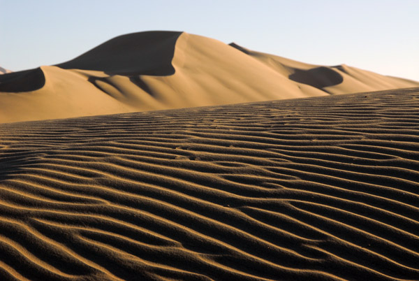 Windswept sand and dunes, Huacachina