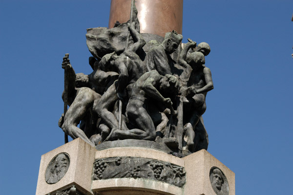 The Founder's Monument marks the spot where So Paulo was born, Ptio do Colgio
