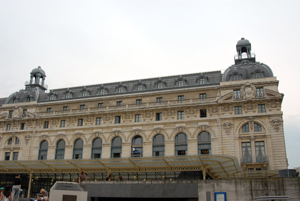 Muse d'Orsay houses the French collection of 19th C. art in the former railway station Gare d'Orsay