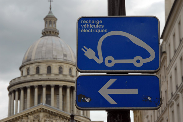 Electric vehicle recharging point, Quartier Latin, Paris