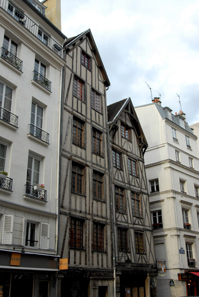 Medieval houses on Rue Franois Miron, Paris - 4th Arrondissement