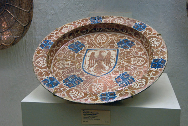 Deep plate decorated with a heraldic eagle, Spanish, 15th C.