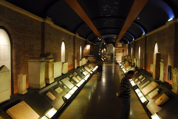 Galleria Lapidaria, a tunnel under the Piazza del Campidoglio connecting the Palazzo dei Conservatori with the Museo Capitolino