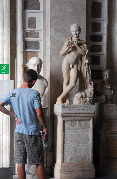 A long gallery runs the full length of the upper level of the Capitoline Museum