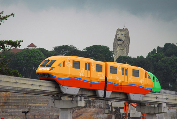 Sentosa Monorail with the Merlion