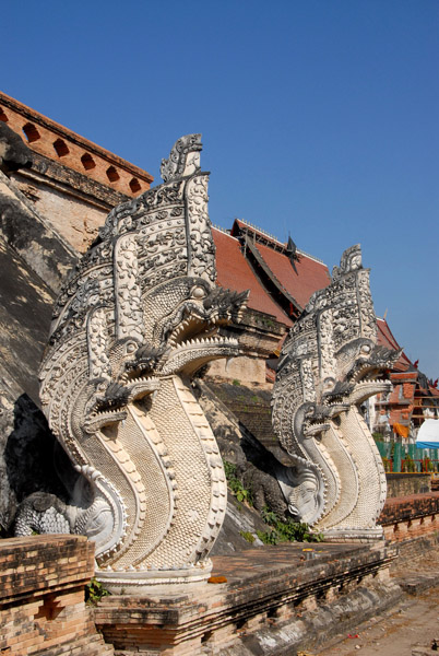 Naga staircase, Wat Chedi Luang