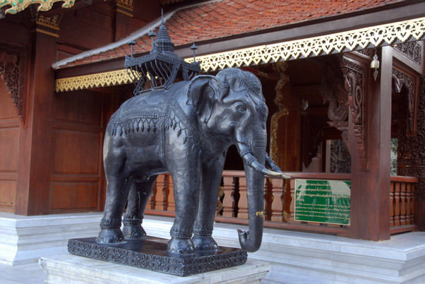 Elephant statue, Wat Phra That Doi Suthep