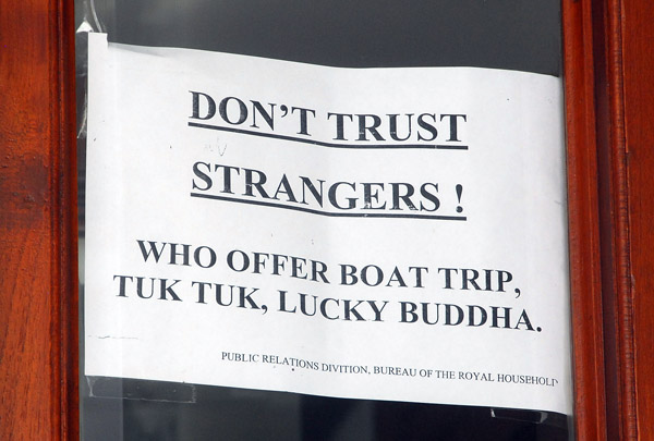 Don't Trust Strangers who offer boat trip, tuk tuk, Lucky Buddha