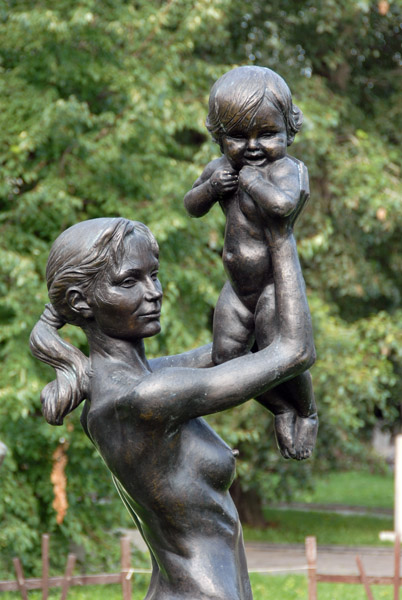 Bronze of a mother and child, Sculpture Garden of the House of Artists