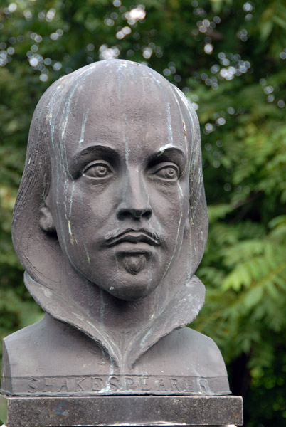 William Shakespeare, by V.A. Evdokimob, 1988, Sculpture Garden of the House of Artists