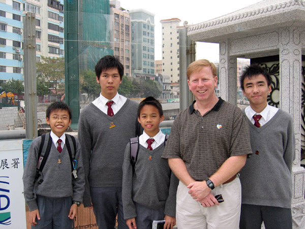 Ron with the Hong Kong students, Stanley