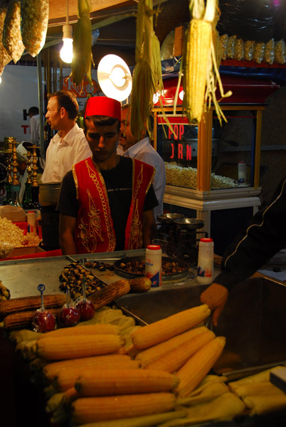 Food market with corn on the cob - Sultanahmet