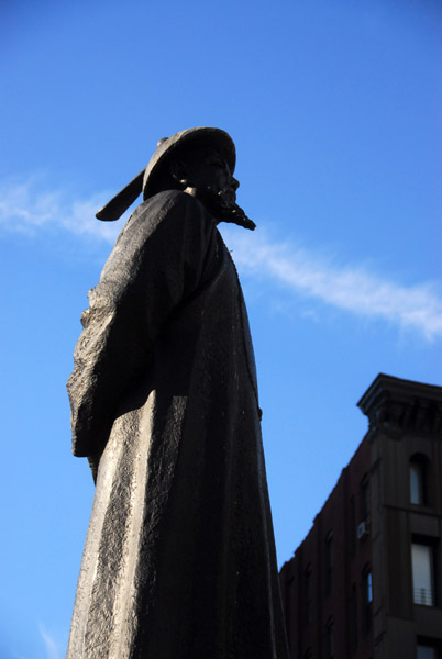 Statue of Liu Zexu Qing scholar (1785-1850), Chatham Square