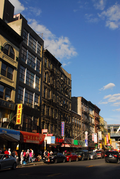 East Broadway, Chinatown
