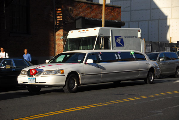 Stretch Limo, Chinatown