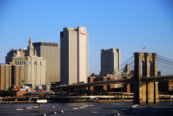 Manhattan with the Brooklyn Bridge