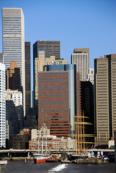 South Street Seaport seen from Brooklyn