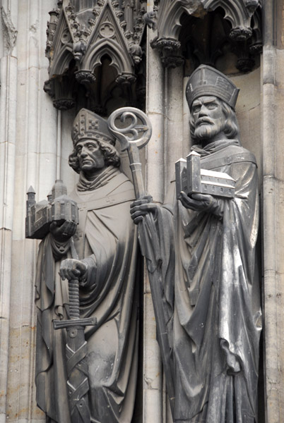 Klner Dom statues - Bishops