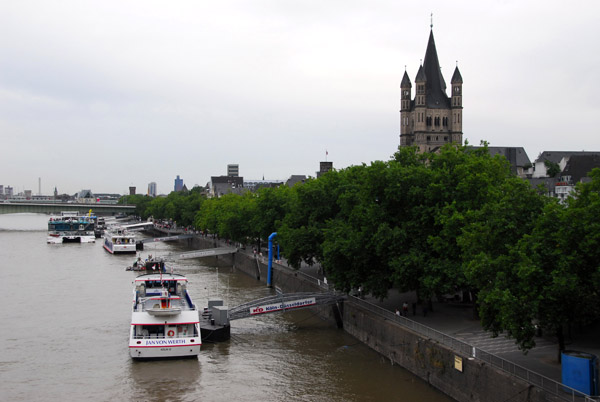 The Rhein from Hohenzollernbrücke with the tower of Groß St. Martin