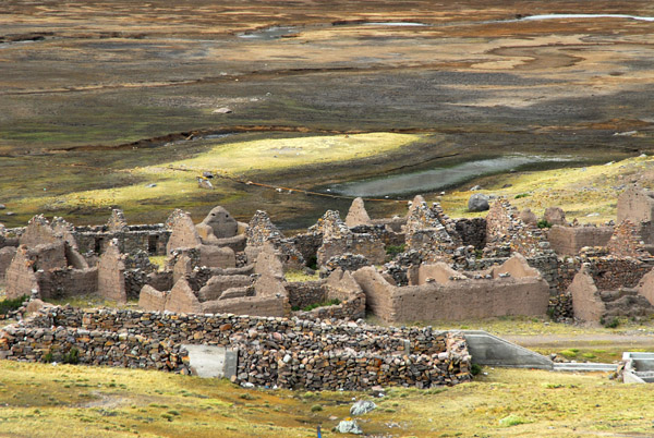 Ruins near Choclocococha, Peru