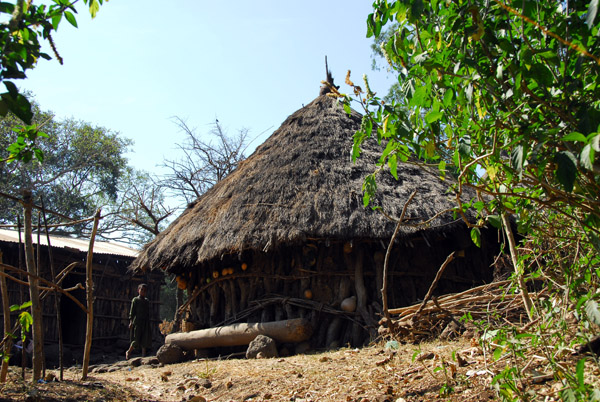 Village along the walking path to the Blue Nile Falls