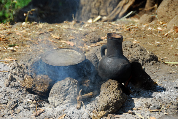 Blacked cooking vessels