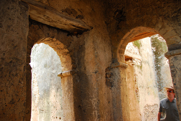 Interior, Guzara Castle