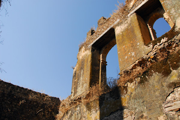 Interior, Guzara Castle