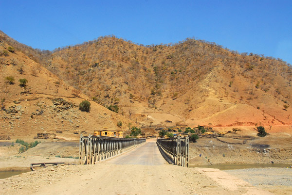 Crossing the bridge over the Tekeze River