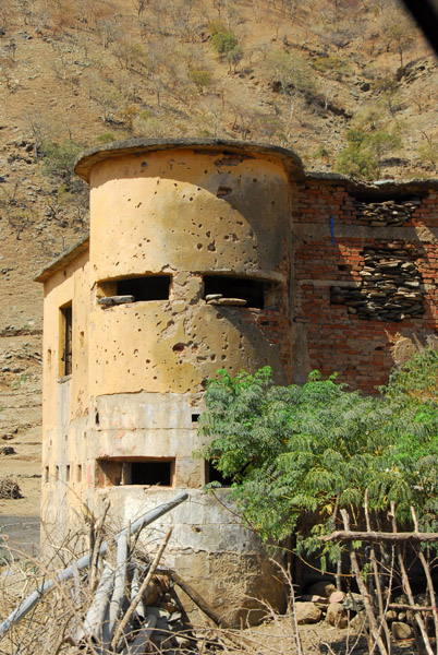 Bullet ridden fortifications, Tekeze River