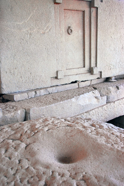 Tomb of the False Door, Axum