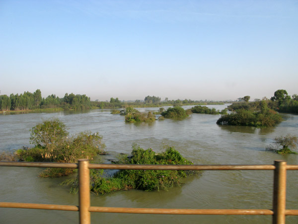 Crossing the Blue Nile at Bahir Dar